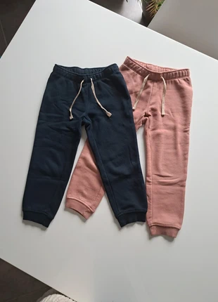 Joggins fille, marque: Kiabi, état: Bon état, taille: 3 ans / 98 cm, 3,00 €, 3,85 € Protection acheteurs incluse