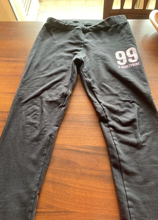 Pantalone tuta, merk: Tuta, staat: Nieuw zonder prijskaartje, maat: S, € 2,00, € 2,80 inclusief Kopersbescherming