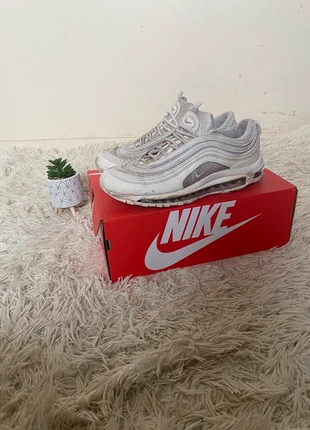 Chaussures nike air max 97 blanches, marca: Nike, estado: Bueno, tamaño: 44, 25,00 €, 26,95 € Protección al comprador incluida