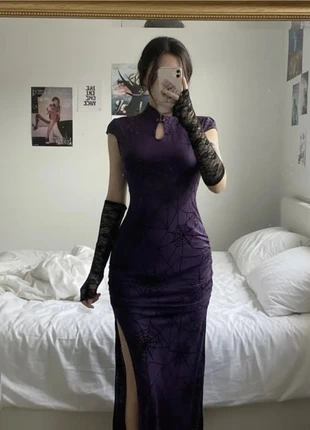 Robe Longue Violet Dentelle – Élégante / Gothique / Sexy / Soirée Halloween, merk: Atelier Ysée, staat: Heel goed, maat: M / 38 / 10, € 69,90, € 74,10 inclusief Kopersbescherming Pro