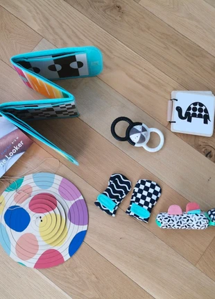 Lovevery The LookerPlay Kit (0–12 Wochen), marque: LOVEVERY, état: Très bon état, taille: 1-3 mois / 56 cm, 60,00 €, 63,70 € Protection acheteurs incluse