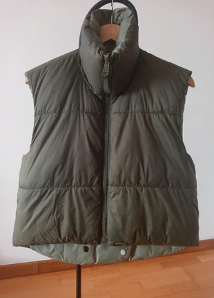 Chaleco acolchado corto 🌧🌪, marque: Zara, état: Très bon état, taille: M / 38 / 10, 17,00 €, 18,55 € Protection acheteurs incluse