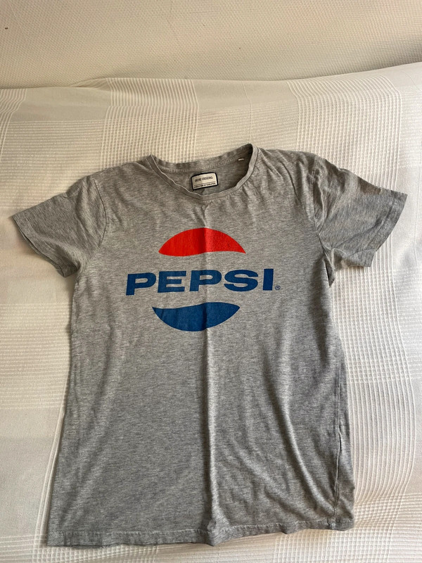 Pepsi shirt shop