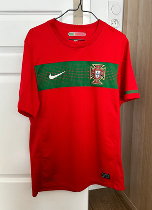 Maillot football Domicile Portugal Coupe du monde 2010 NIKE - World cup 2010, marque: Nike, état: Très bon état, taille: S, 64,99 €, 68,94 € Protection acheteurs incluse