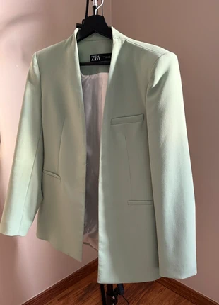 Blazer Zara vert d’eau comme neuf, marque: Zara, état: Très bon état, taille: S / 36 / 8, 16,00 €, 17,50 € Protection acheteurs incluse