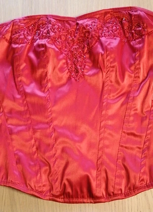 Corset rouge satin et perles, marque: Select, état: Bon état, 7,00 €, 8,05 € Protection acheteurs incluse