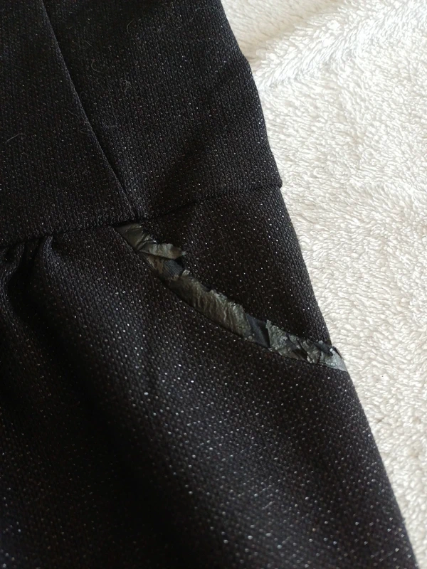 Robe noir 8 ans - photo numéro 2