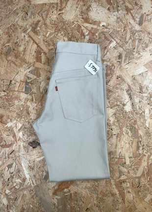 S1793 Jean Levis Beige Homme, merk: Levi's, staat: Goed, maat: W30 | FR 40, € 13,00, € 14,35 inclusief Kopersbescherming Pro