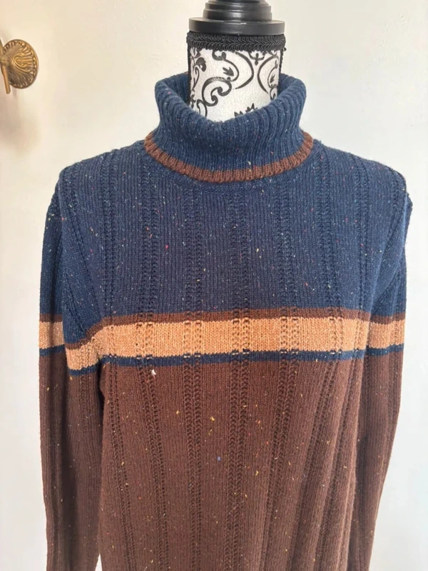 Pull à col roulé taille M - photo numéro 2