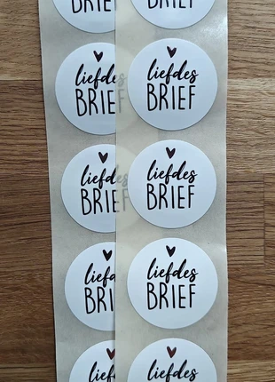 10 ronde sluitstickers, merk: Stickers, staat: Nieuw zonder prijskaartje, € 1,25, € 2,01 inclusief Kopersbescherming Pro