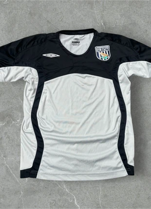 West Bromwich Albion Umbro Maillot Jersey Maillot Vintage Football Shirt Sportwear Size 134 Kids, marca: Umbro, estado: Bueno, tamaño: 9 años / 134 cm, 4,00 €, 4,90 € Protección al comprador incluida