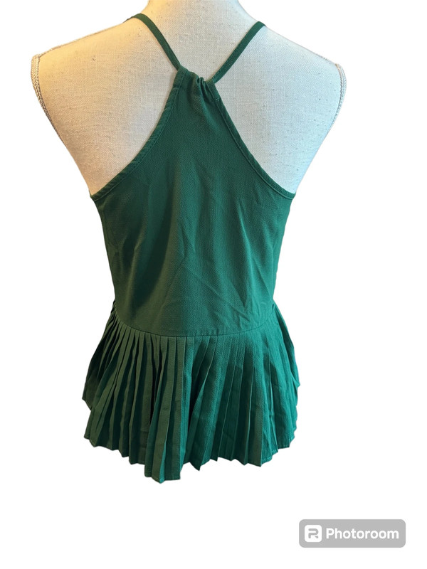 Green peplum top 3