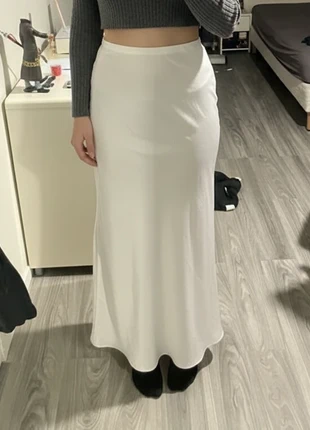 Jupe Longue Satinée Blanche - Coupe Droite Élégante, marca: ET, estado: Muito bom, tamanho: S / 36 / 8, €30.00, €32.20 inclui Proteção do Comprador