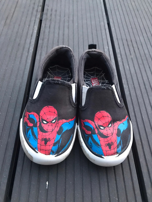 Spider man shoes deals size 1