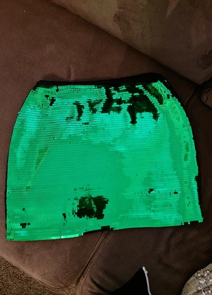 Rok met pailetjes , merk: H&M, staat: Nieuw zonder prijskaartje, maat: M / 38 / 10, € 9,00, € 10,15 inclusief Kopersbescherming