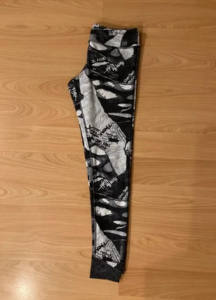 Legging sport | Reebok, marque: Reebok, état: Bon état, taille: S / 36 / 8, 13,00 €, 14,35 € Protection acheteurs incluse