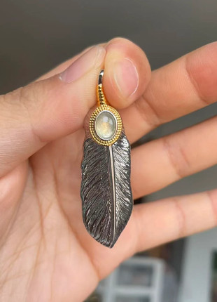 Feather Pendant, état: Neuf sans étiquette, 8,00 €, 9,10 € Protection acheteurs incluse