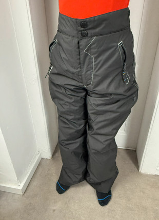 Pantalon de ski Wed’ze / état neuf / 12 ans, marca: Wed'ze, estado: Muito bom, tamanho: 12 anos / 152 cm, €20.00, €21.70 inclui Proteção do Comprador Pro