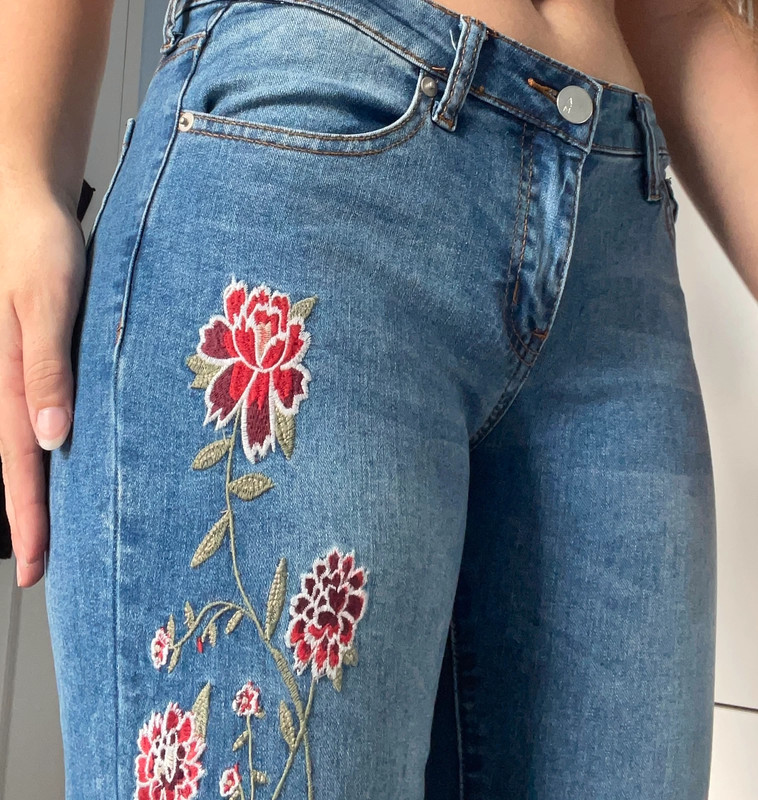 Embroidered floral jeans discount
