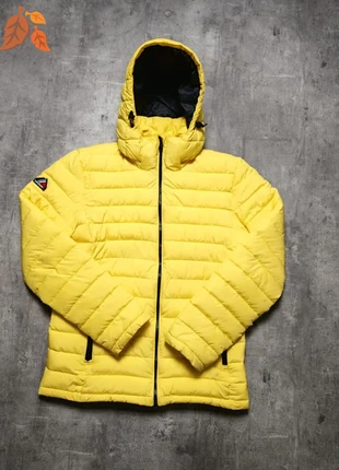 M11/ Doudoune Superdry Jaune Taille M Capuche Amovible, merk: Superdry, staat: Heel goed, maat: M, € 49,90, € 53,10 inclusief Kopersbescherming