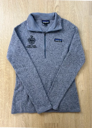 Veste polaire Patagonia grise avec logo d’école femme taille S, brand: Patagonia, condition: Very good, size: S / 36 / 8, €31.50, €33.78 includes Buyer Protection Pro