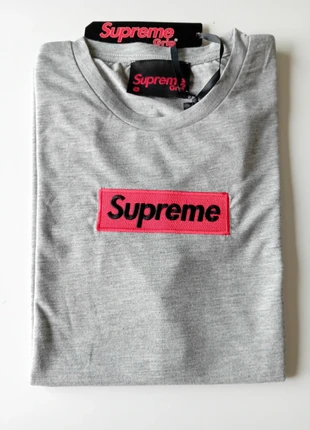 Tee-shirt Supreme 16 ans, marke: Supreme, zustand: Neu, mit Etikett, größe: 16 Jahre / 176, 25,00 €, 26,95 € beinhaltet Vinted-Käuferschutz Pro