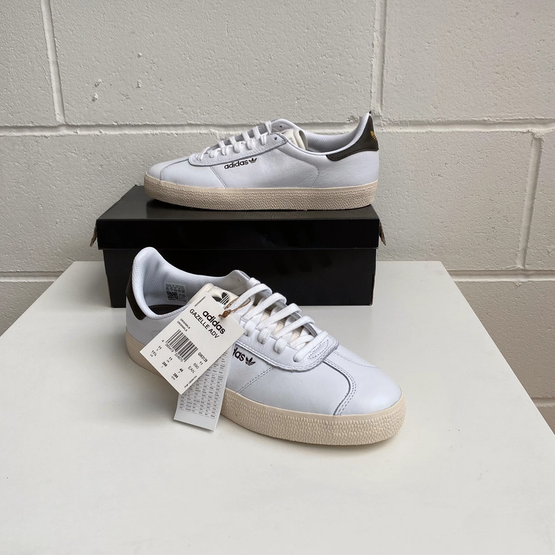 Adidas skateboarding gazelle best sale
