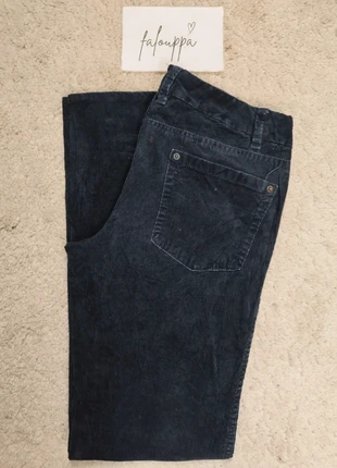 Pantalon velour côtelé bleu foncé stretch coupe droite 
Dark blue corduroy straight cut, marca: Vintage Dressing, estado: Muito bom, tamanho: L / 40 / 12, €14.00, €15.40 inclui Proteção do Comprador Pro