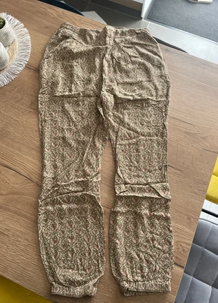 Pantalon fluide été S, marque: H&M, état: Très bon état, taille: S / 36 / 8, 1,00 €, 1,75 € Protection acheteurs incluse