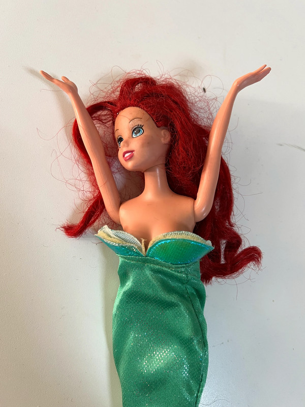 Disney Barbie Pequena Sereia Ariel Vinted