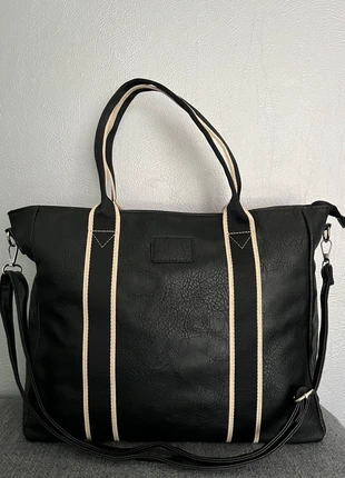 Sac à main avec bandoulière réglable « Clothilde » Noir, état: Neuf avec étiquette, 10,00 €, 11,20 € Protection acheteurs (Pro) incluse