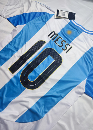 Tshirt M Messi 10 Argentina Quatar 2022, marca: adidas, estado: Novo sem etiquetas, tamanho: M, €29.90, €32.10 inclui Proteção do Comprador