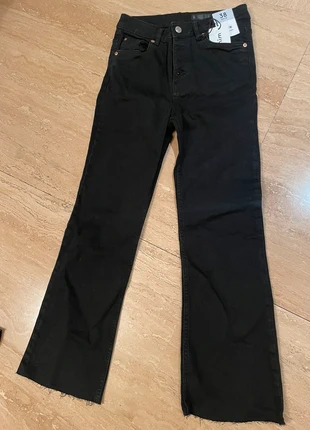 Vaqueros Flare, marca: Lefties, estado: Nuevo con etiquetas, tamaño: M / 38 / 10, 15,00 €, 16,45 € Protección al comprador incluida