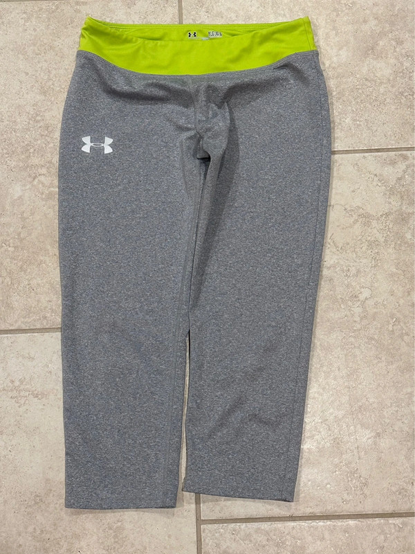 Cropped sports leggings youth large from Under Armour 1