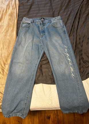 Blaue ,, DADA“ Supreme Jeans mit weisser Schrift, marque: Dada Supreme, état: Très bon état, taille: W36 | FR 46, 50,00 €, 53,20 € Protection acheteurs incluse