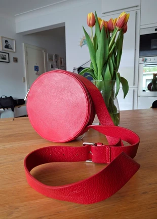 Sac bandoulière rond rouge, marque: Artigianato italiano, état: Neuf sans étiquette, 50,00 €, 53,20 € Protection acheteurs incluse