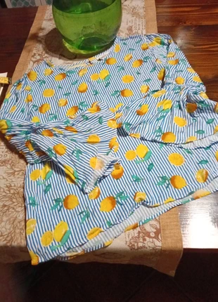 Top limoni, brand: Red Sky, condizioni: Ottime, taglia: M / IT 42 / EU 38, €14.00, €15.40 include la Protezione acquisti