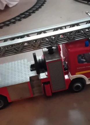 Camion de pompiers, condizioni: Buone, taglia: 3 anni / 98 cm, €2.00, €2.80 include la Protezione acquisti