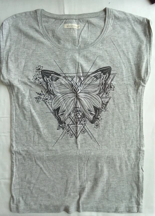 T-shirt gris motif papillon, brand: In Extenso, condition: New without tags, size: XS / 34 / 6, €4.00, €4.90 includes Buyer Protection