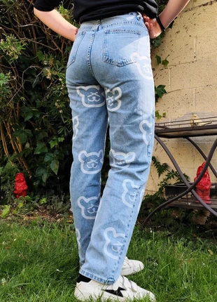 Jean imprimé ours/ourson, marke: Shein, zustand: Sehr gut, größe: 14 Jahre / 164, 10,00 €, 11,20 € inklusive Vinted-Käuferschutz