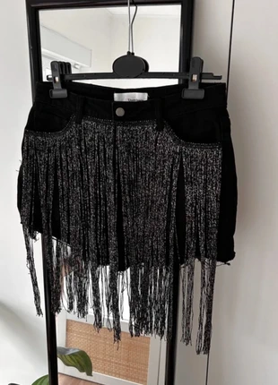 Black denim shorts with sparkly fringe high waist, marque: Queen Hearts, état: Très bon état, taille: M / 38 / 10, 12,00 €, 13,30 € Protection acheteurs incluse