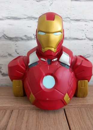 Tirelire Iron Man, marque: MARVEL AVENGERS, état: Très bon état, 8,00 €, 9,10 € Protection acheteurs incluse