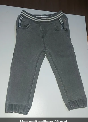 Pantalon jean , merk: Mes Petits Cailloux, staat: Heel goed, maat: 24-36 maanden / 92 cm, € 1,00, € 1,75 inclusief Kopersbescherming