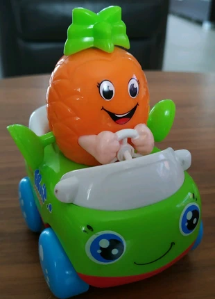 Voiture à friction , marca: Happy Fruits, estado: Bueno, tamaño: 9-12 meses / 74 cm, 2,00 €, 2,80 € Protección al comprador incluida