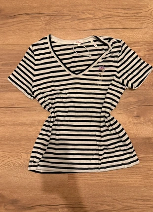 blossom 2000s shirt, merk: s.Oliver, staat: Heel goed, maat: XS / 34 / 6, € 9,95, € 11,15 inclusief Kopersbescherming