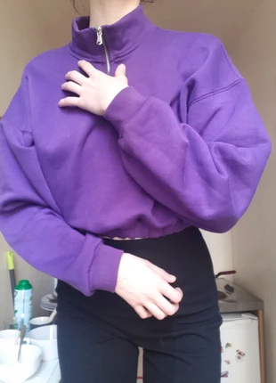 Pull crop violet, brand: Bershka, condizioni: Nuovo con cartellino, taglia: M, €8.00, €9.10 include la Protezione acquisti
