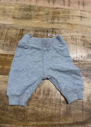 Joggingbroek, marque: Dirkje, état: Très bon état, taille: Jusqu'à 1 mois / 50 cm, 1,25 €, 2,01 € Protection acheteurs incluse