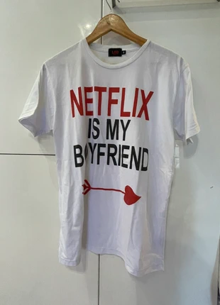T-shirt netflix, brand: LSD IBIZA, condition: Very good, size: M / 38 / 10, €3.00, €3.85 includes Buyer Protection
