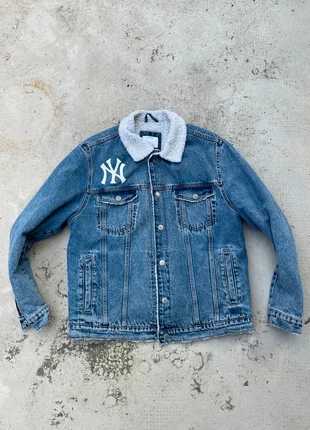 Denim jacket vintage custom New York Yankees, merk: Vintage Dressing, staat: Heel goed, maat: L, € 28,00, € 30,10 inclusief Kopersbescherming