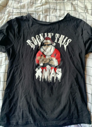 Metal Christmas X-Mass shirt, merk: Metal, staat: Heel goed, maat: M, € 5,00, € 5,95 inclusief Kopersbescherming